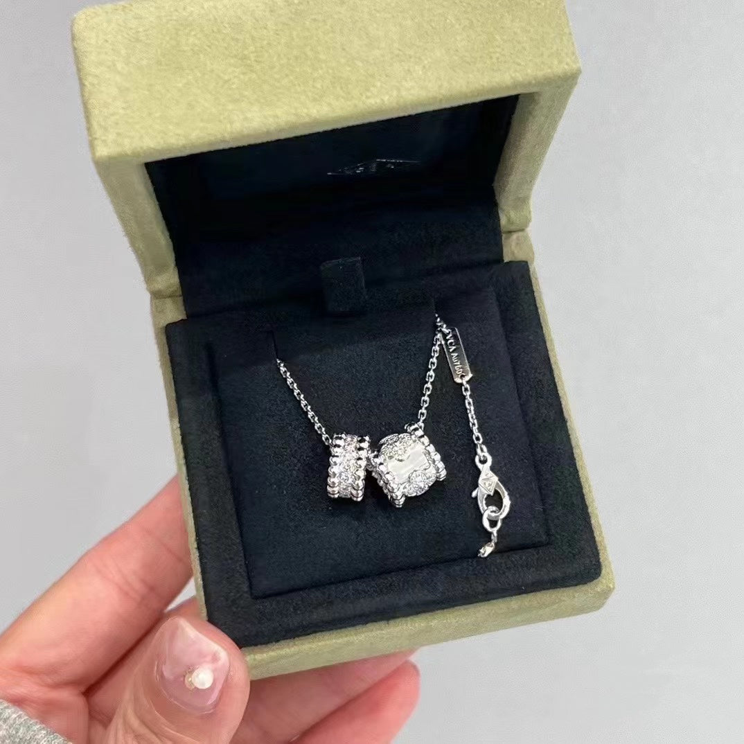 „Glow Jewelry“ PERLEE DOPPELTER ANHÄNGER SILBERNE DIAMANT-HALSKETTE