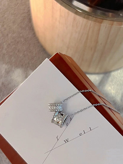 „Glow Jewelry“ PERLEE DOPPELTER ANHÄNGER SILBERNE DIAMANT-HALSKETTE