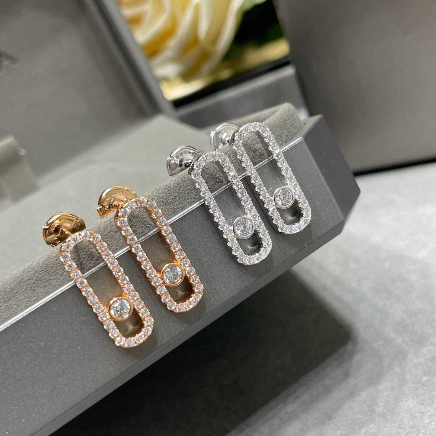 [Glow Jewelry]MOVE UNO STUD DIAMOND PAVED EARRINGS