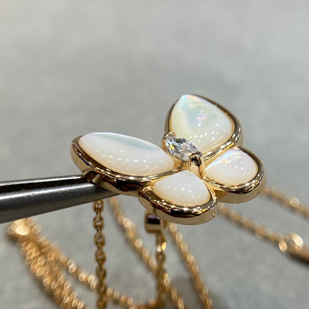 ¡®Glow Jewelry¡¯BUTTERFLY MOP DIAMOND NECKLACE