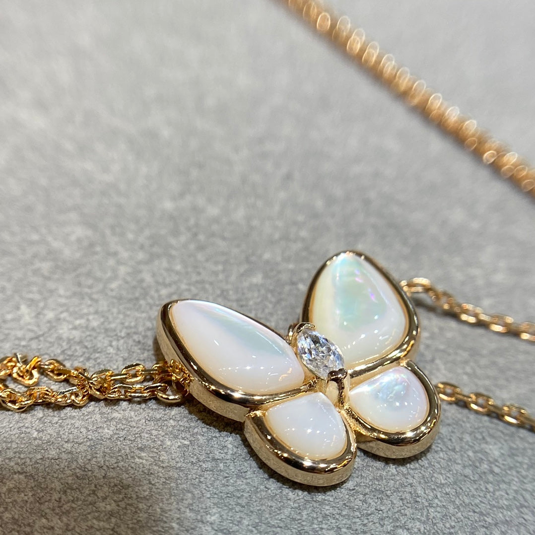 ¡®Glow Jewelry¡¯BUTTERFLY MOP DIAMOND NECKLACE