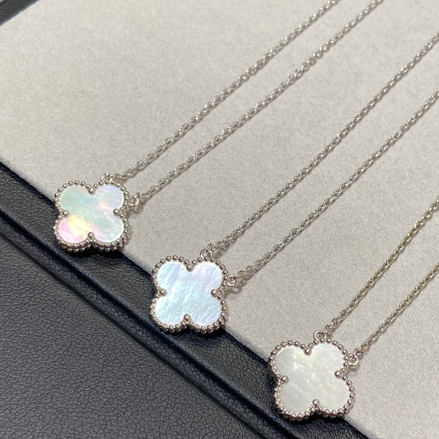 ¡®Glow Jewelry¡¯CLOVER MEDIUM SILVER WHITE MOP NECKLACE