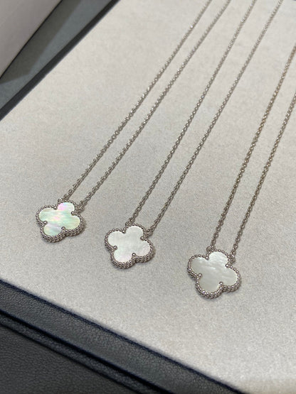 ¡®Glow Jewelry¡¯CLOVER MEDIUM SILVER WHITE MOP NECKLACE