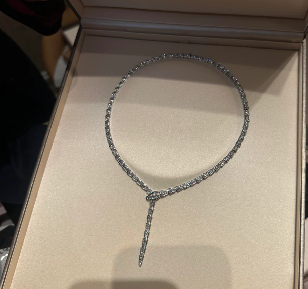 [Glow Jewelry]NEW！SERPENT DIAMOND NECKLACE