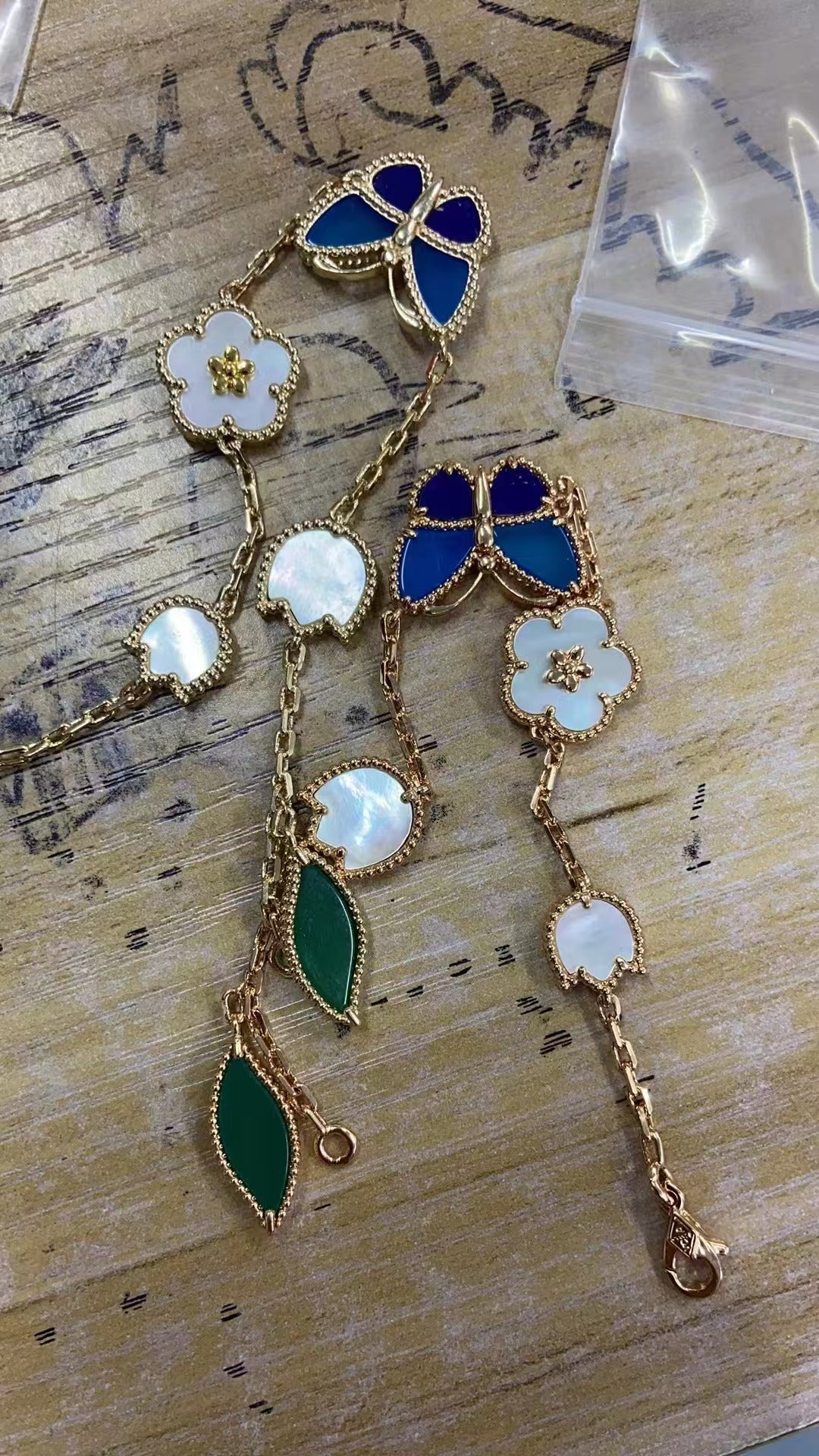 [Glow Jewelry] 2026 NEUES FRÜHLINGS GLÜCKSARMBAND MIT 5 MOTIVEN