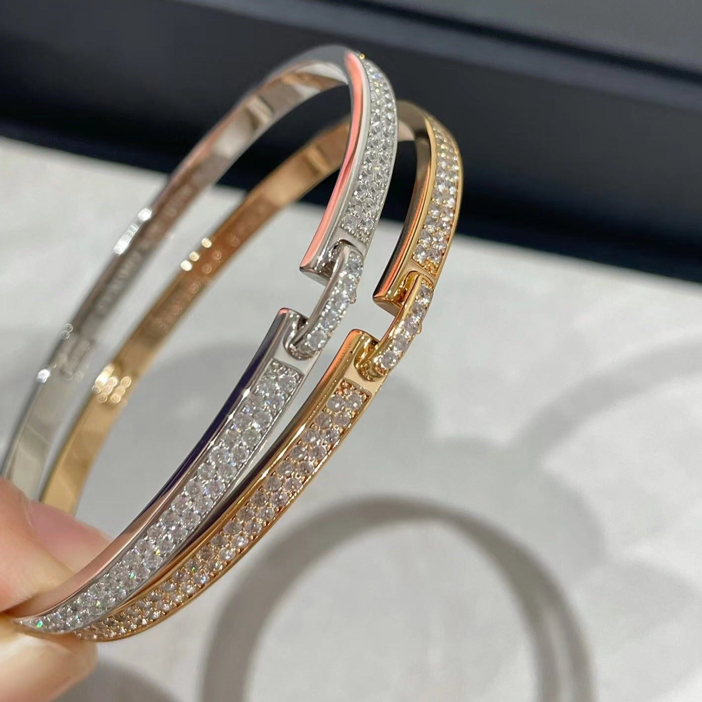 ¡®Glow Jewelry¡¯LIENS VIDENCE DIAMOND PAVED BRACELET