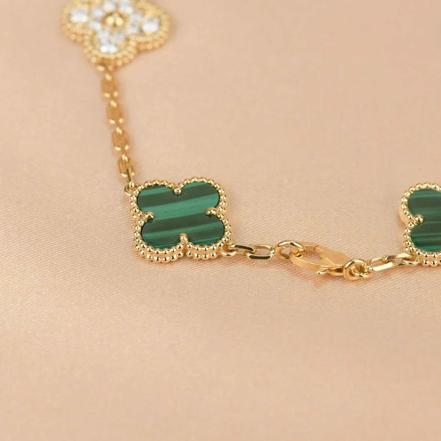[Glow Jewelry] 新着クローバー5モチーフ マラカイトブレスレットコレクション