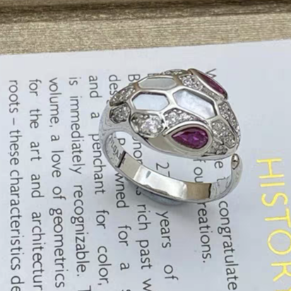 [Glow Jewelry]BRAND NEW ASSORTED SNAKE HEAD MOTHER OF PEARL RINGS