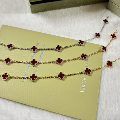 [„Glow Jewelry“]Kleeblatt-Armband mit 6 roten Achatmotiven