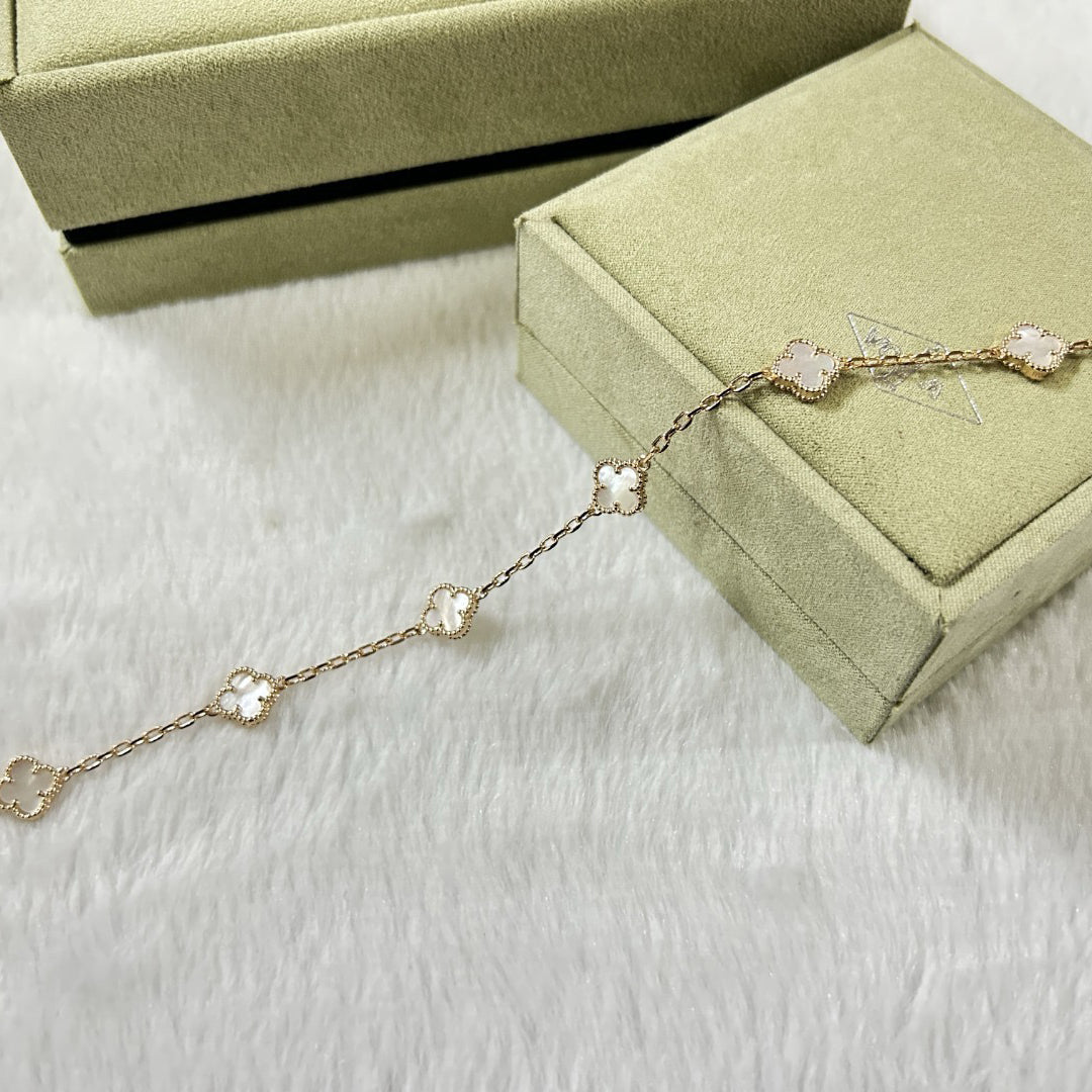 [¡®Glow Jewelry¡¯]CLOVER 6 MOTIF WEISS PERLMUTT ARMBAND