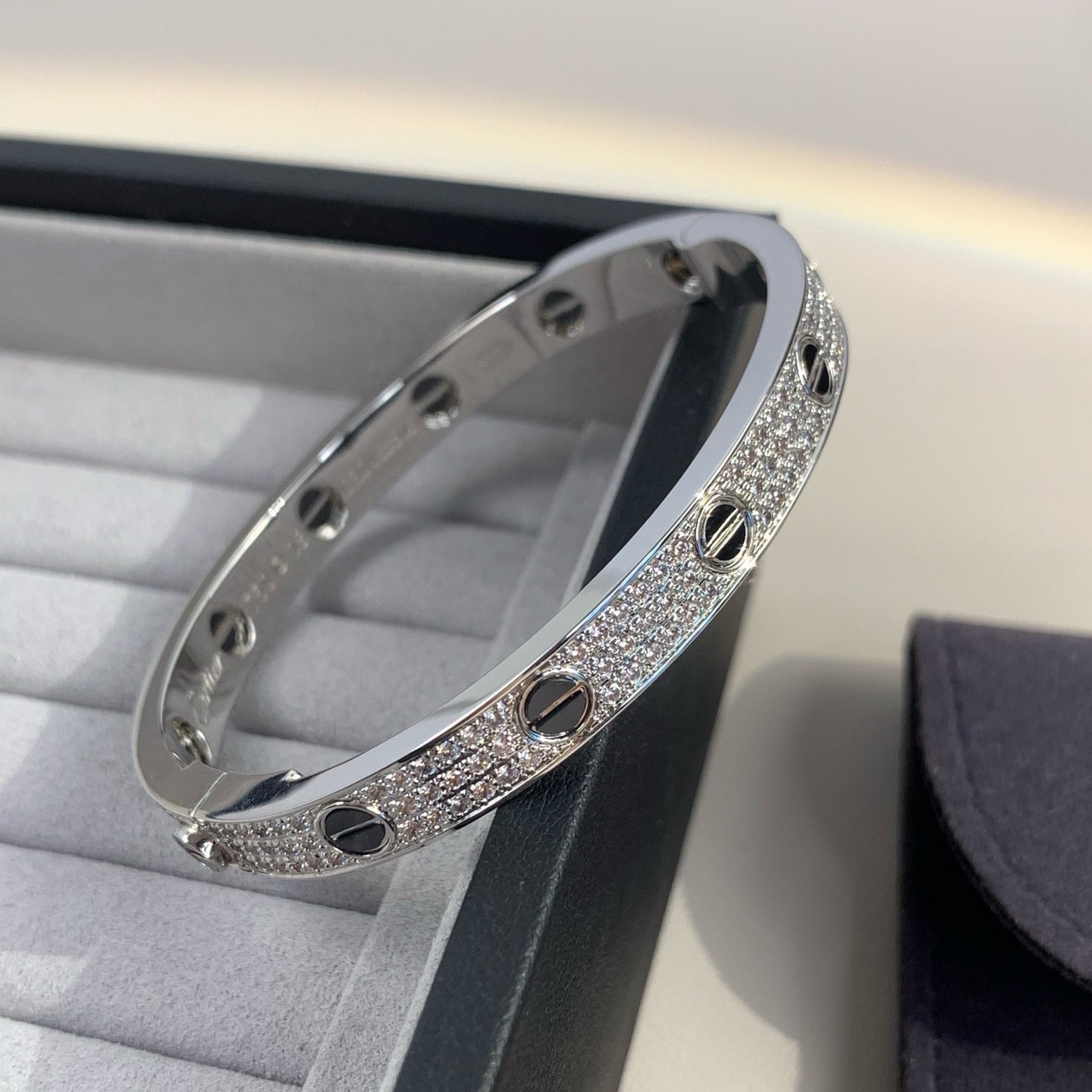 [Glow Jewelry]LOVE BRACELET 6.1MM DIAMOND-PAVED CERAMIC