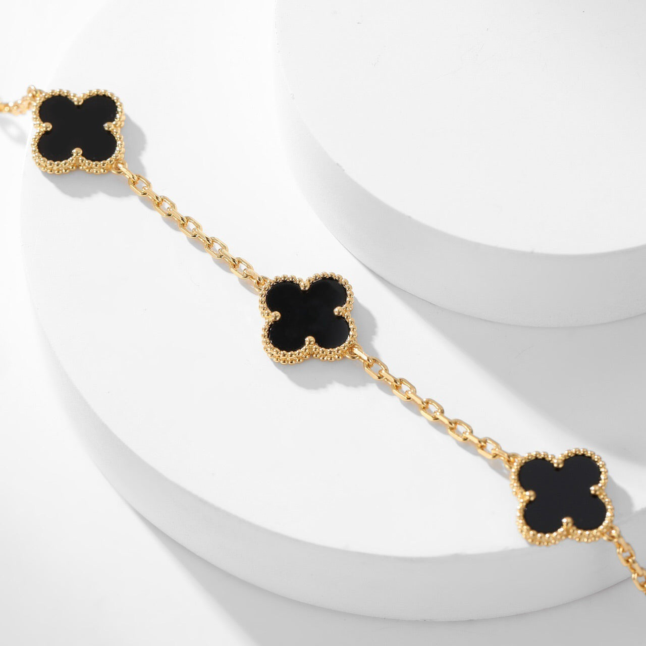 „Glow Jewelry“ KLEE-KETTE MIT 10 MOTIVEN AUS ONYX