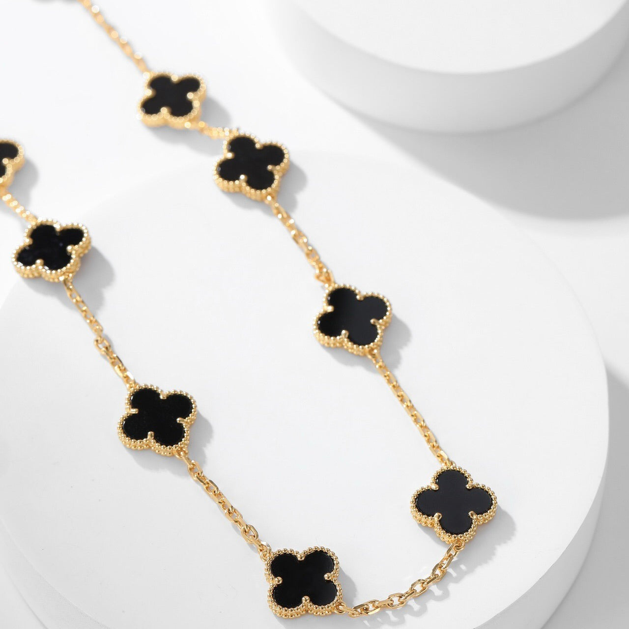 „Glow Jewelry“ KLEE-KETTE MIT 10 MOTIVEN AUS ONYX