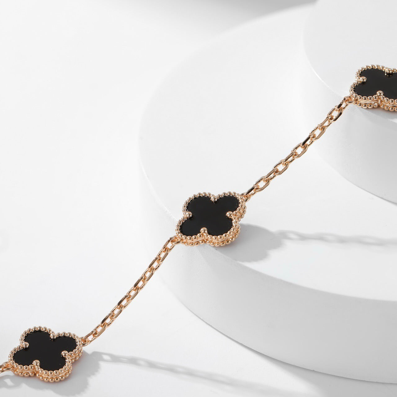 „Glow Jewelry“ KLEE-KETTE MIT 10 MOTIVEN AUS ONYX