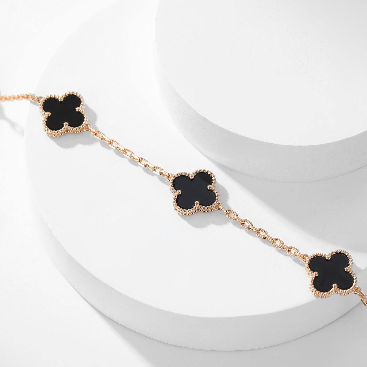 „Glow Jewelry“ KLEE-KETTE MIT 10 MOTIVEN AUS ONYX