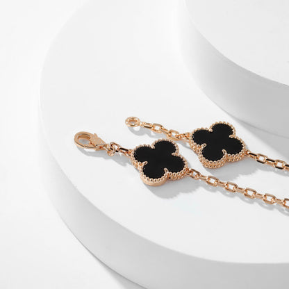 „Glow Jewelry“ KLEE-KETTE MIT 10 MOTIVEN AUS ONYX