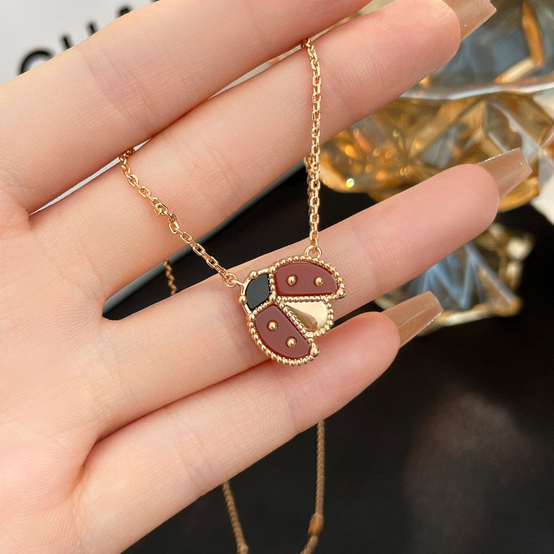 ¡®Glow Jewelry¡¯Glücks-Karneol-Marienkäfer-Halskette