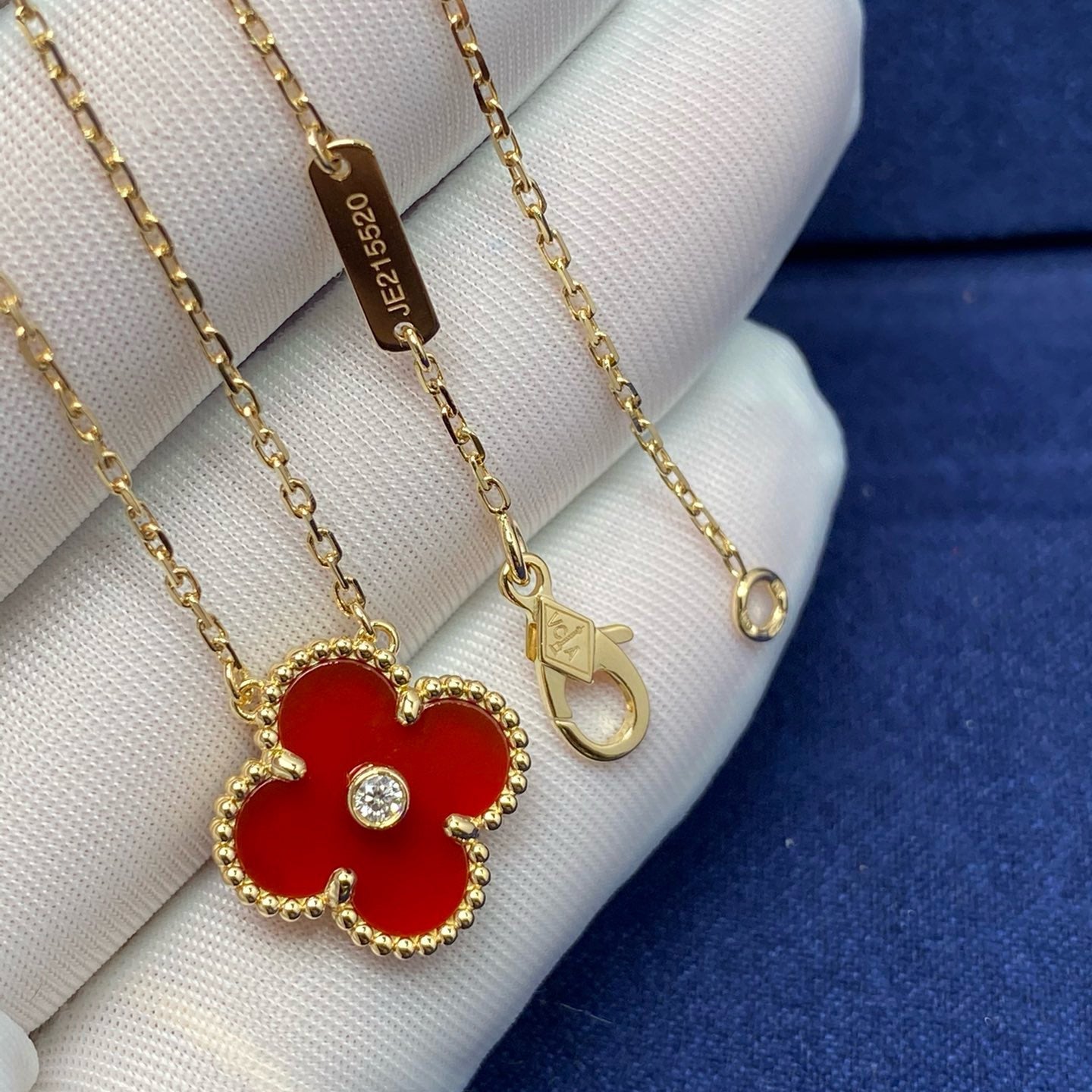 „Glow Jewelry“ Kleeblatt 15mm Diamant Karneol Halskette