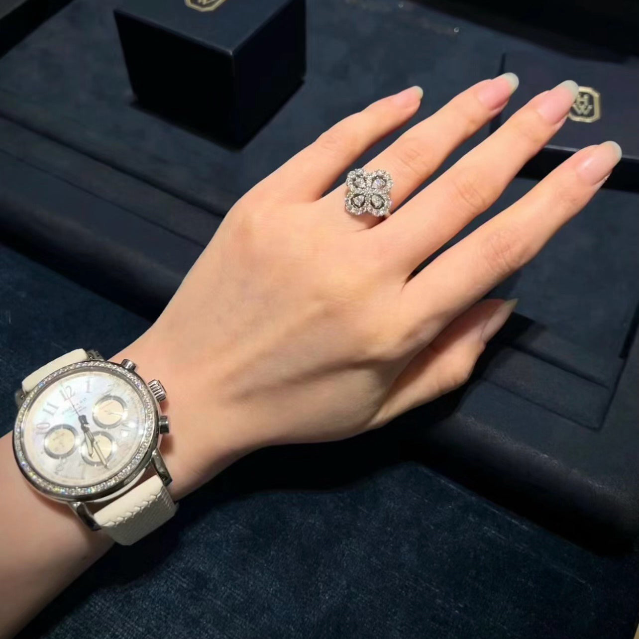 ¡®Glow Jewelry¡¯LOOP RING FULL MOTIF DIAMOND 16MM SILVE