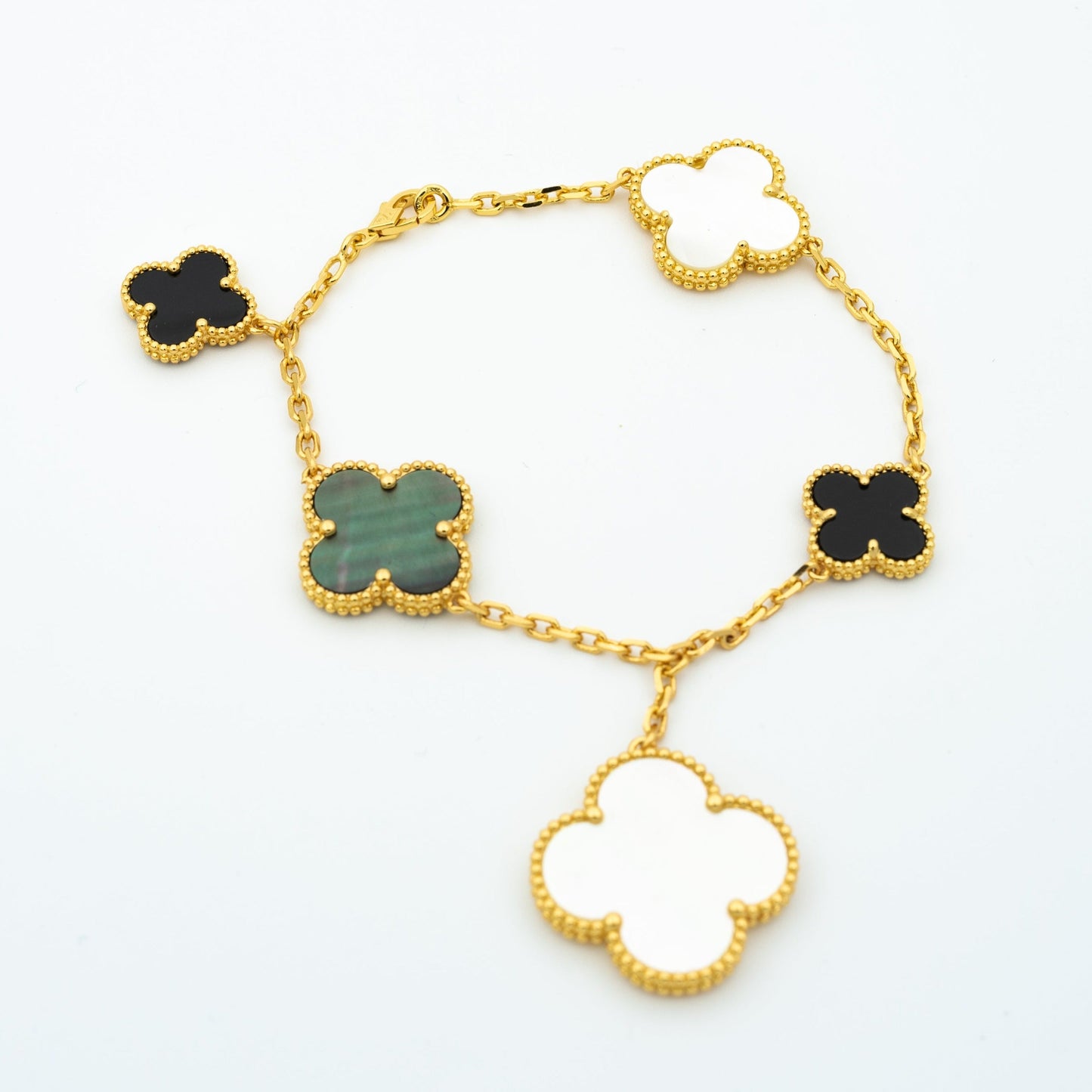 Glow Jewelry クローバーブレスレット 5モチーフ オニキス マザーオブパール