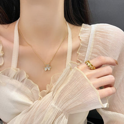 „Glow Jewelry“ BLUMEN-DIAMANTEN-HALSKETTE