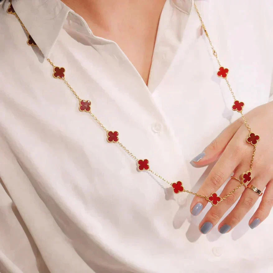 „Glow Jewelry“ Kleeblatt-Halskette mit 20 Motiven und Karneol