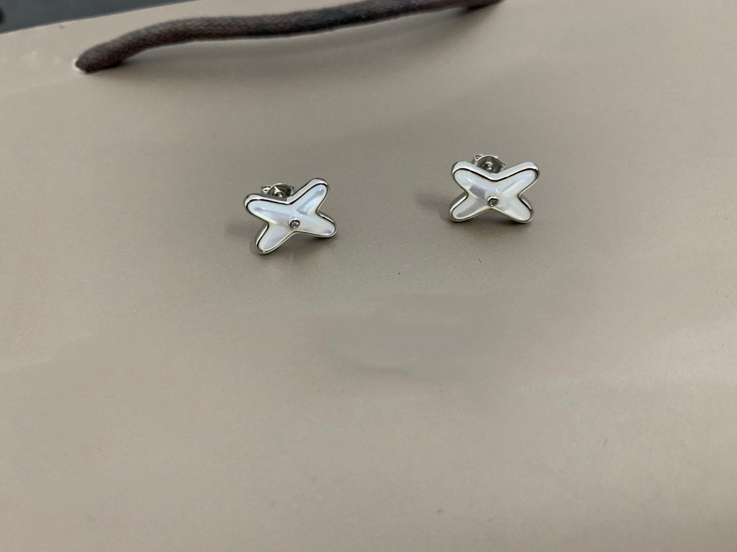 „Glow Jewelry“ JEUX DE WHITE MOP SILBER DIAMANT OHRRINGE