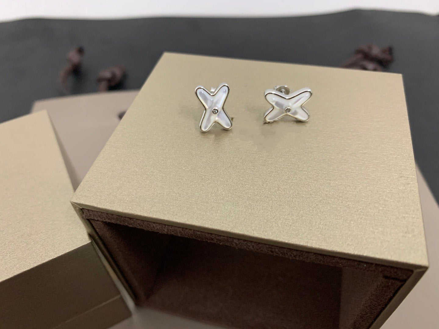 „Glow Jewelry“ JEUX DE WHITE MOP SILBER DIAMANT OHRRINGE