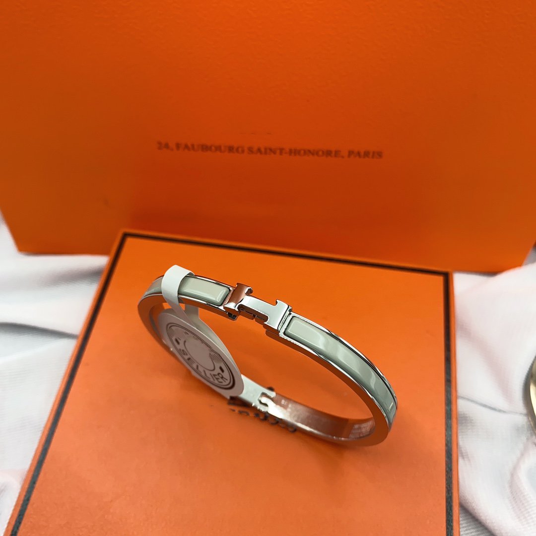 ¡®Glow Jewelry¡¯CLASSIC HM CLIC GREEN 8MM ENAMEL BRACELET
