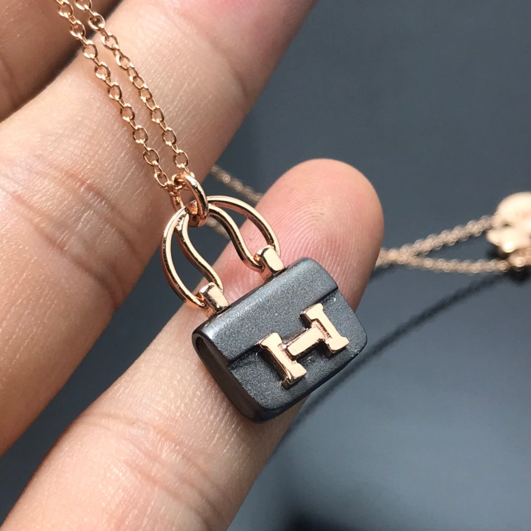 Glow Jewelry Damen HM Amulettes Constance Anhänger Halskette