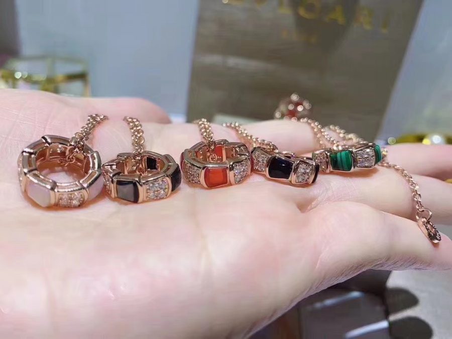 [Glow Jewelry]SERPENTI PEDANT DIAMOND NECKLACE
