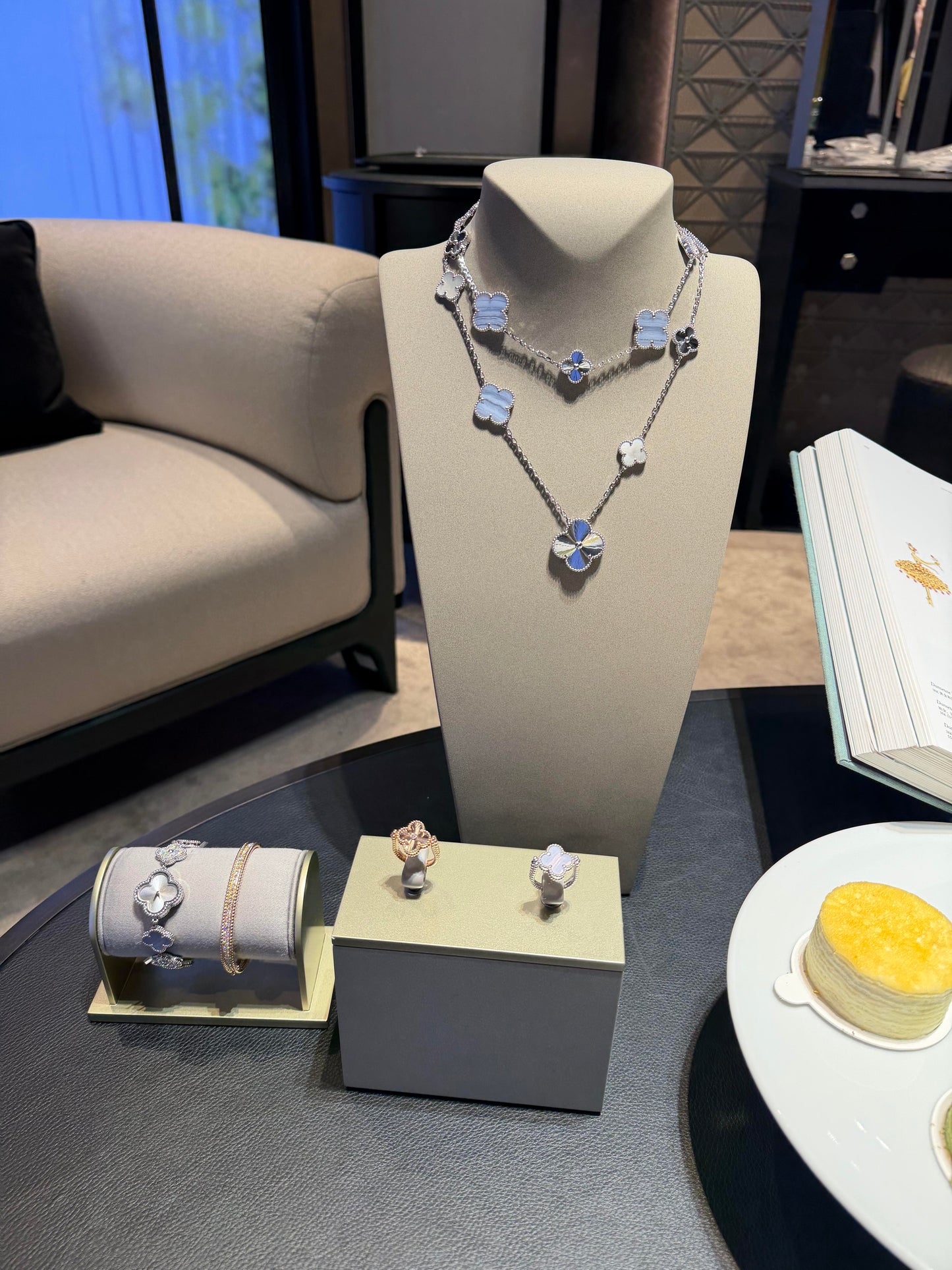 [¡®Glow Jewelry¡¯] 25 NEUE KLEE 15 MOTIVE LILA CHALCEDON