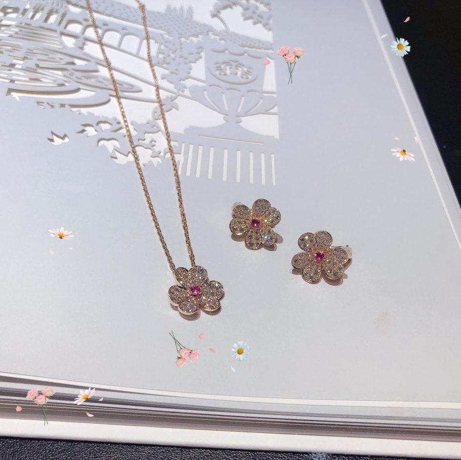 ¡®Glow Jewelry¡¯FRIVOLE ROSÉGOLD BLUMEN-DIAMANT-HALSKETTE