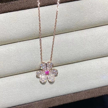 FRIVOLE ROSEGOLDENE BLUMEN-DIAMANT-HALSKE_EN GLOW JEWELRY_EN