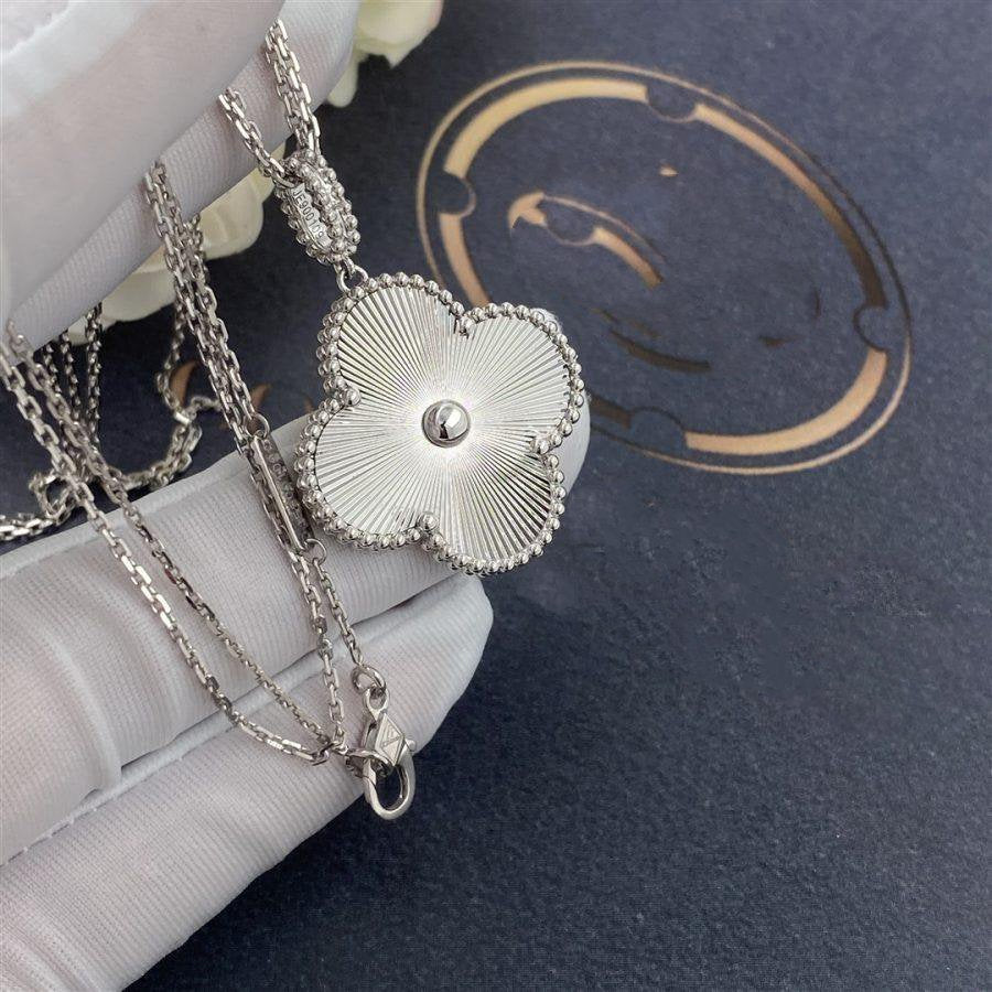 Glow Jewelry「CLOVER 25MM SILVER BIG CLOVER NECKLACE」