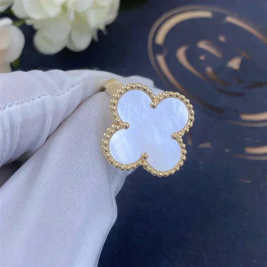 ¡®Glow Jewelry¡¯CLOVER WHITE MOP RING