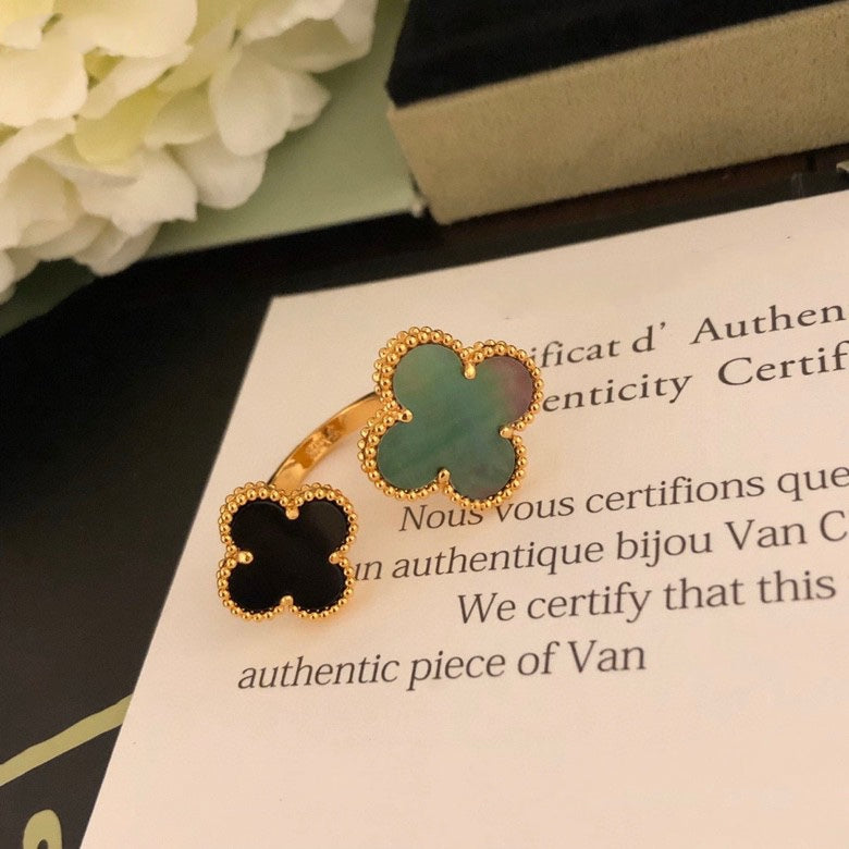 ¡®Glow Jewelry¡¯CLOVER BETWEEN THE FINGER RING